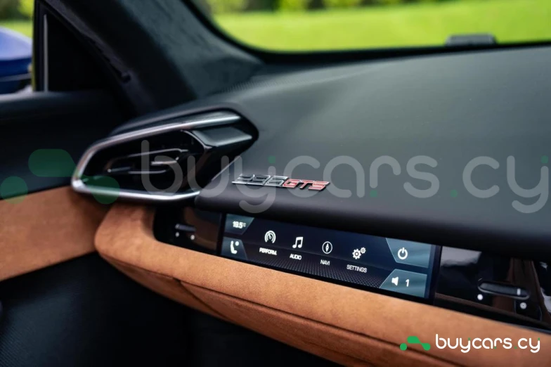 Ferrari 296 GTS Синий