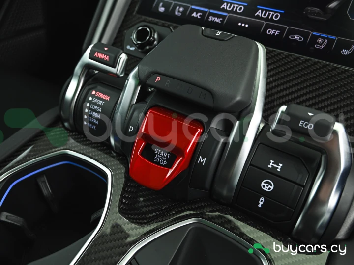 Lamborghini Urus Зеленый