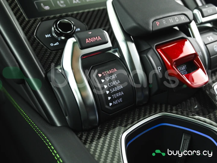 Lamborghini Urus Зеленый