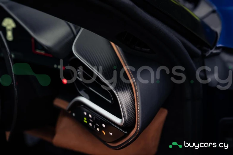 Ferrari 296 GTS Синий