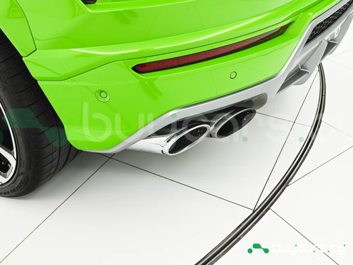 Lamborghini Urus Зеленый