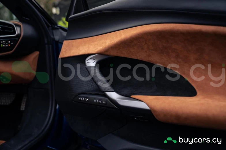 Ferrari 296 GTS Синий