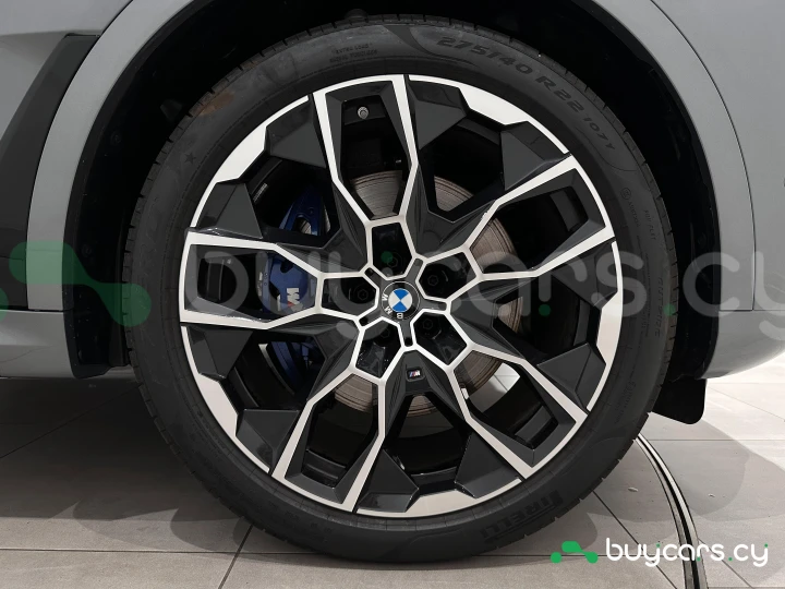 BMW X7 Серый