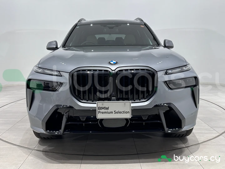 BMW X7 Серый