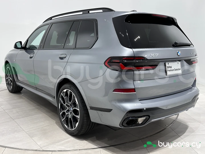 BMW X7 Серый