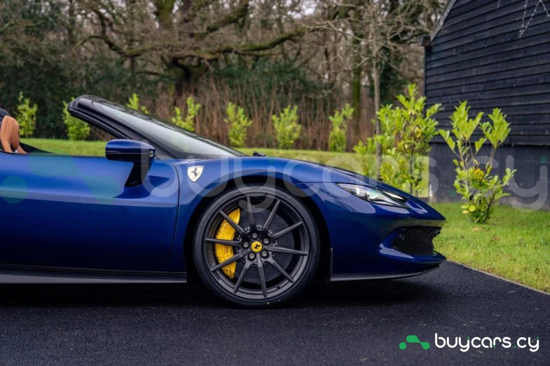 Ferrari 296 GTS Синий