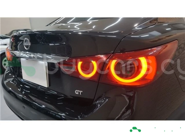 Nissan Skyline Черный