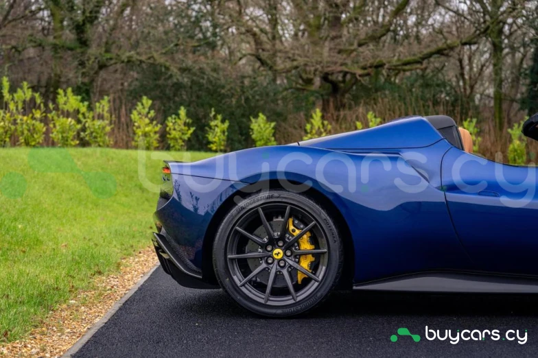 Ferrari 296 GTS Синий