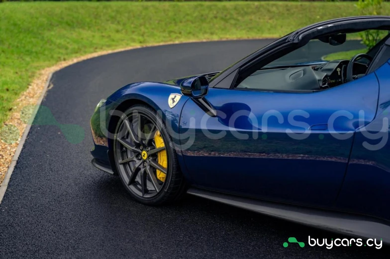 Ferrari 296 GTS Синий