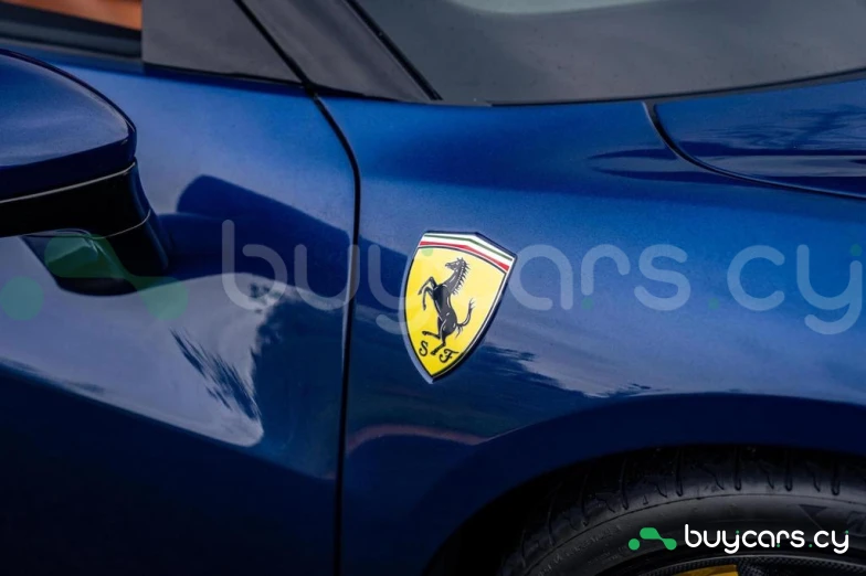 Ferrari 296 GTS Синий