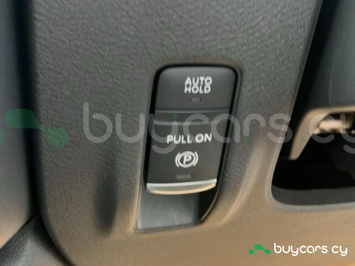 Nissan Serena Белый