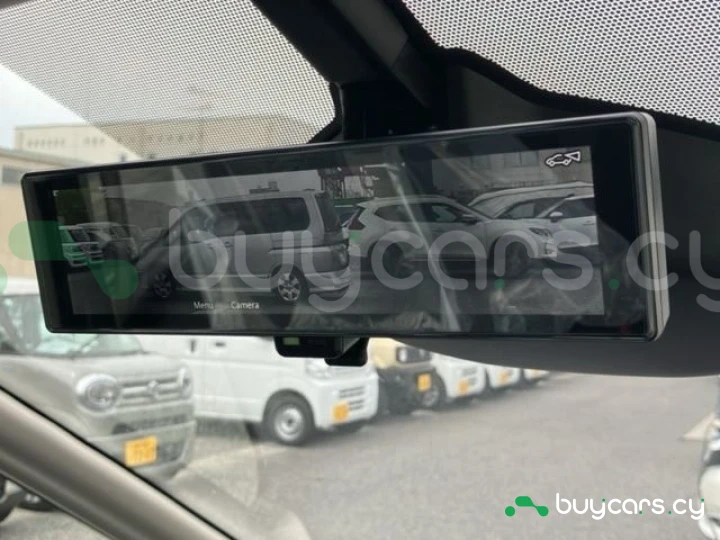 Nissan Serena Белый