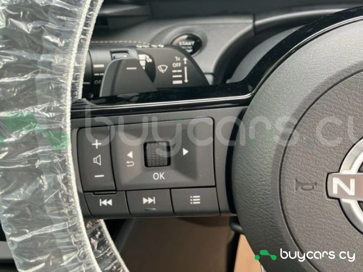 Nissan Serena Белый