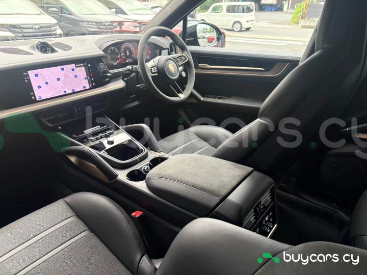 Porsche Cayenne Черный