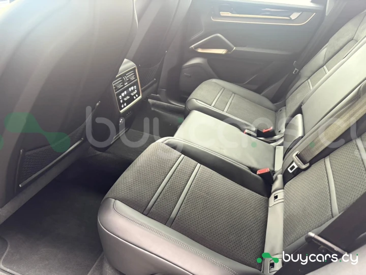 Porsche Cayenne Черный