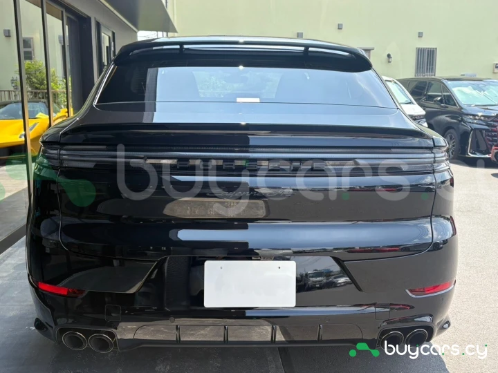 Porsche Cayenne Черный