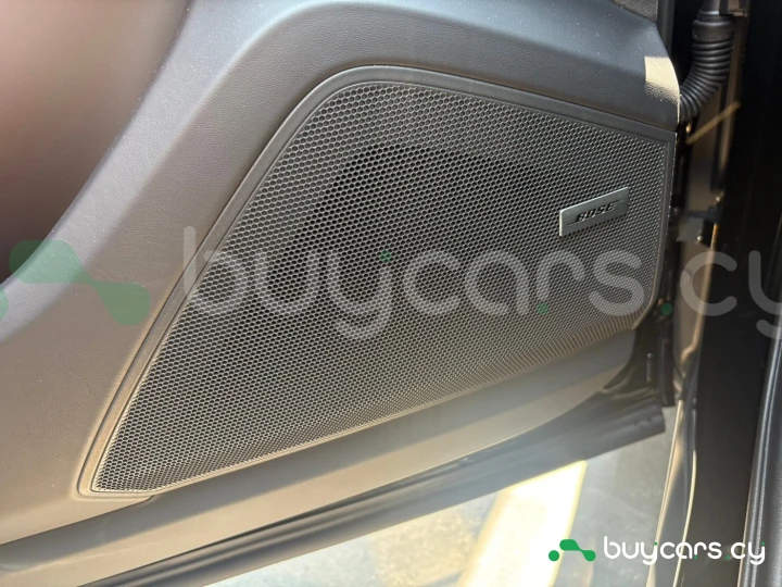 Porsche Cayenne Черный