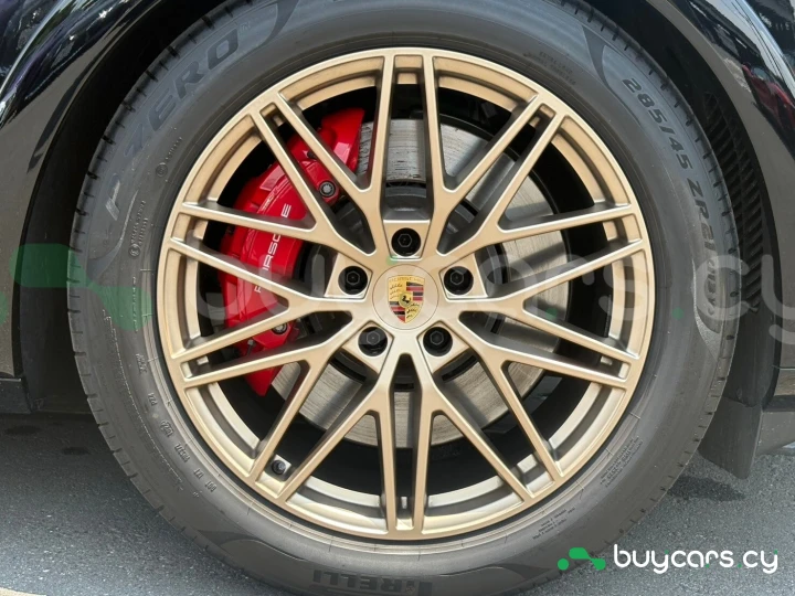 Porsche Cayenne Черный