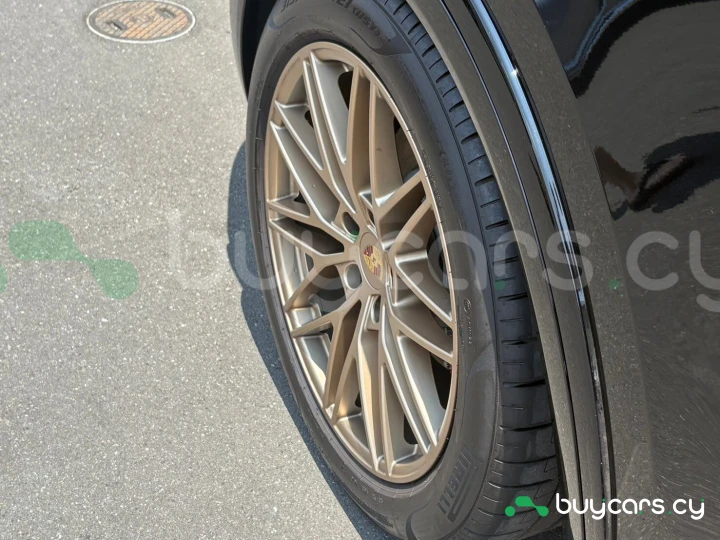 Porsche Cayenne Черный