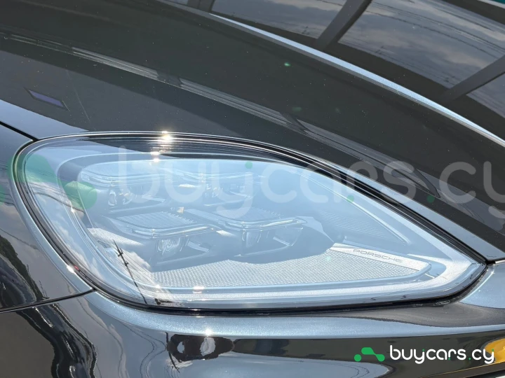 Porsche Cayenne Черный