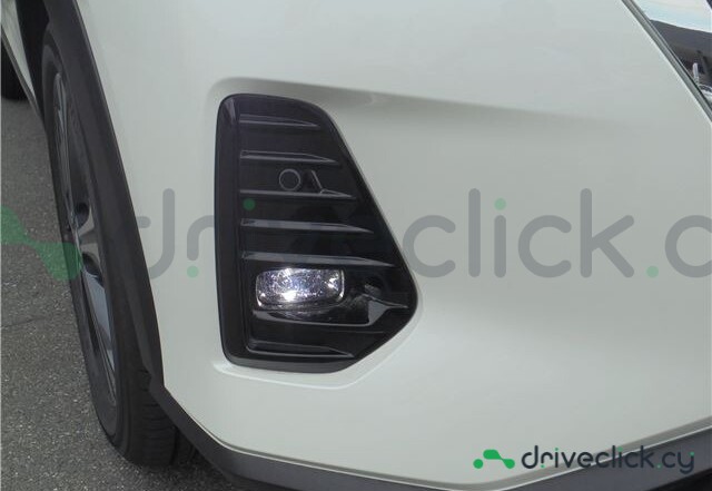 Nissan Kicks White