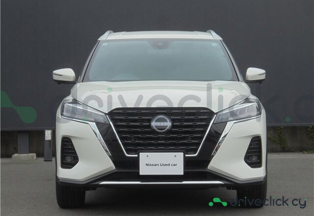 Nissan Kicks White