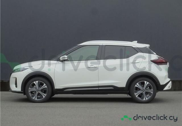 Nissan Kicks White