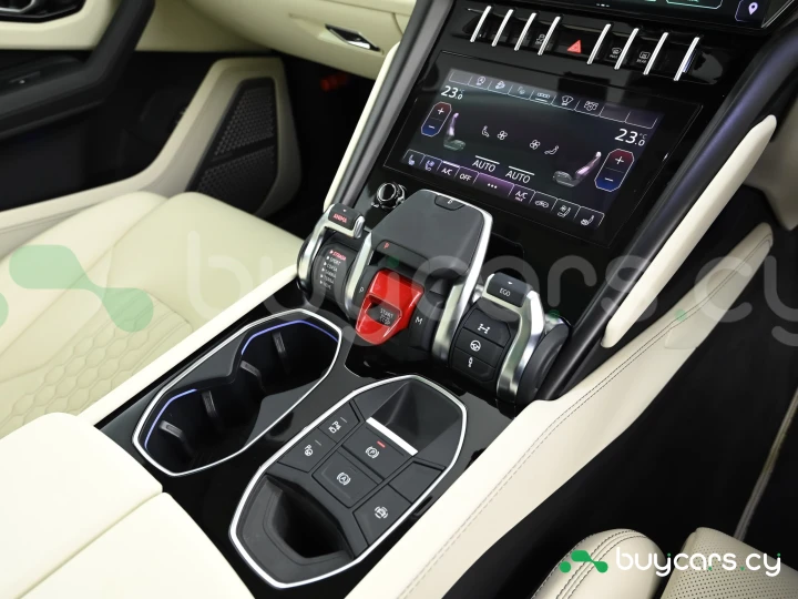 Lamborghini Urus Серый