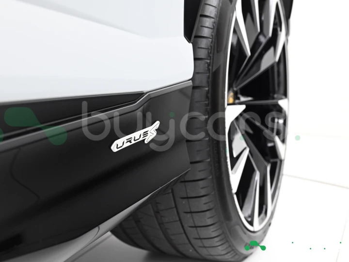 Lamborghini Urus Серый