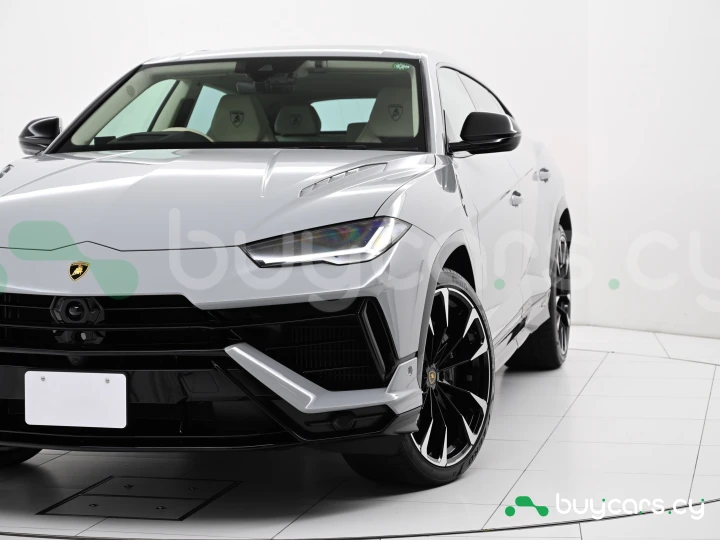 Lamborghini Urus Серый