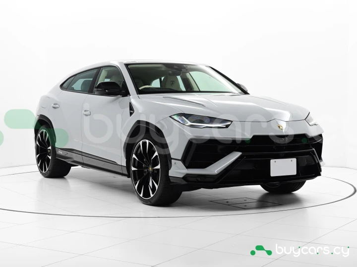 Lamborghini Urus Серый