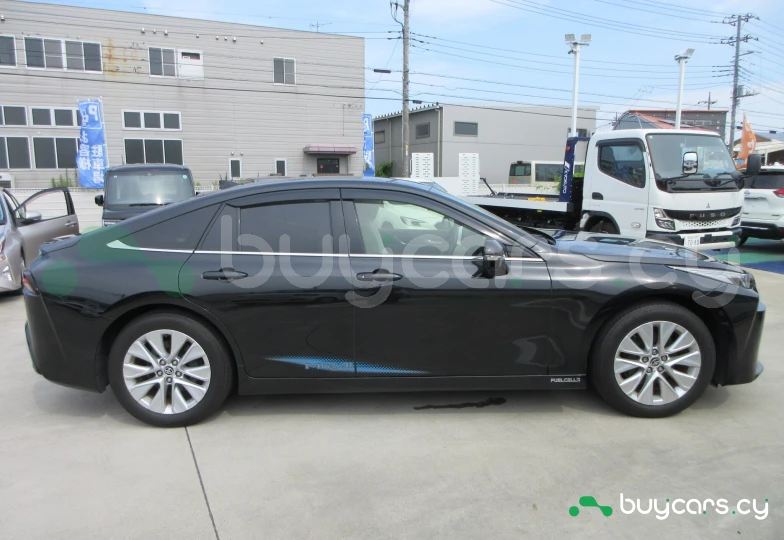 Toyota Mirai Черный