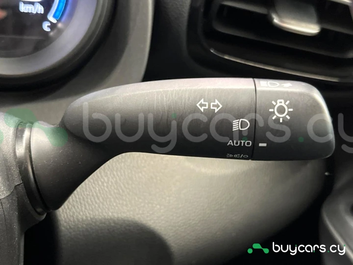 Toyota Yaris Cross Белый