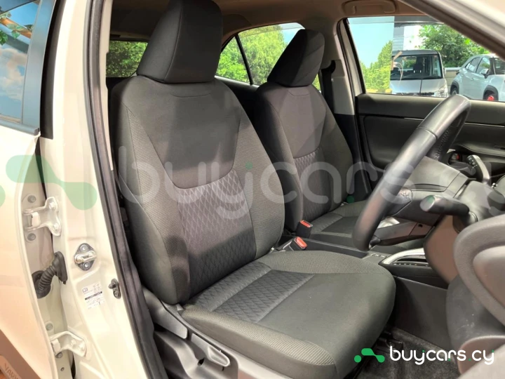 Toyota Yaris Cross Белый