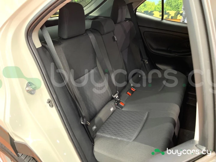 Toyota Yaris Cross Белый