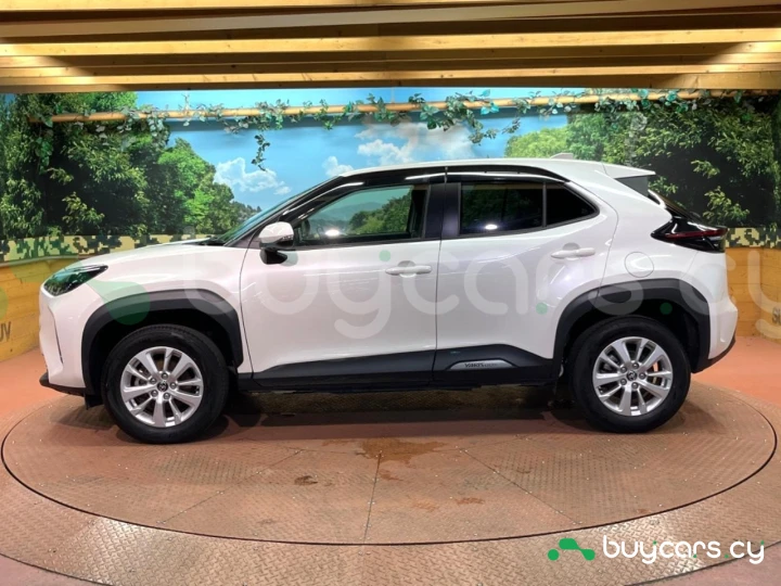 Toyota Yaris Cross Белый