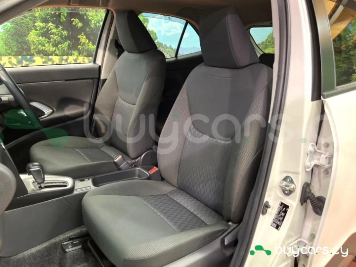 Toyota Yaris Cross Белый