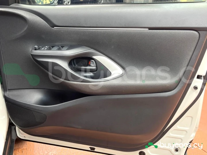 Toyota Yaris Cross Белый