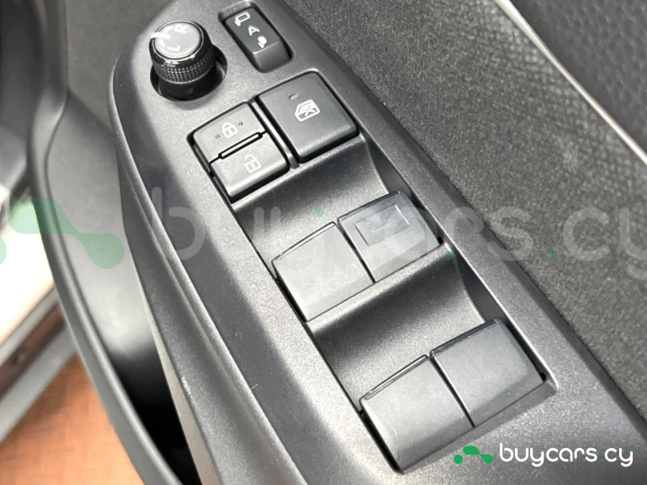 Toyota Yaris Cross Белый