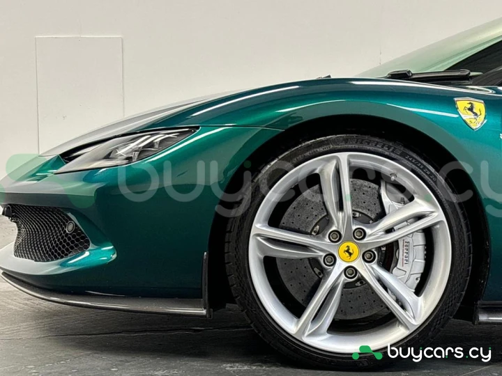 Ferrari 296 GTB Зеленый