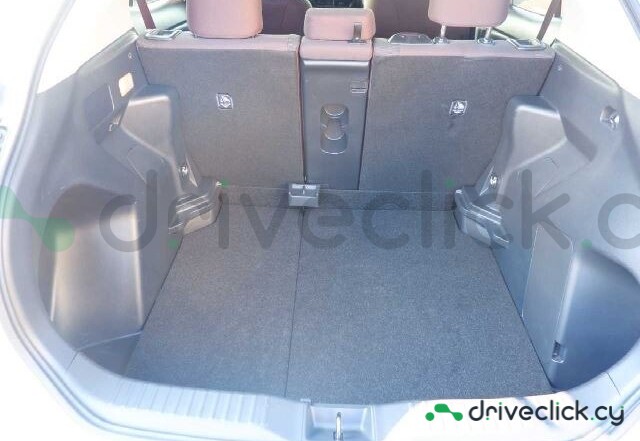 Toyota Yaris Cross Белый