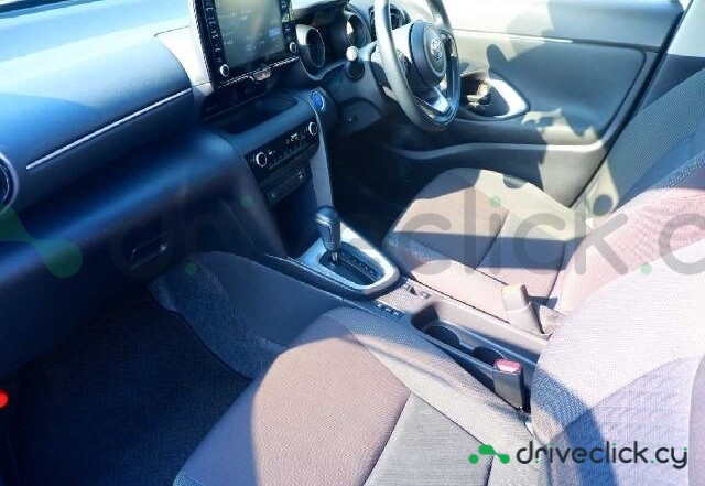 Toyota Yaris Cross Белый