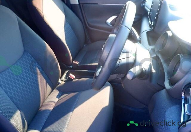 Toyota Yaris Cross Белый