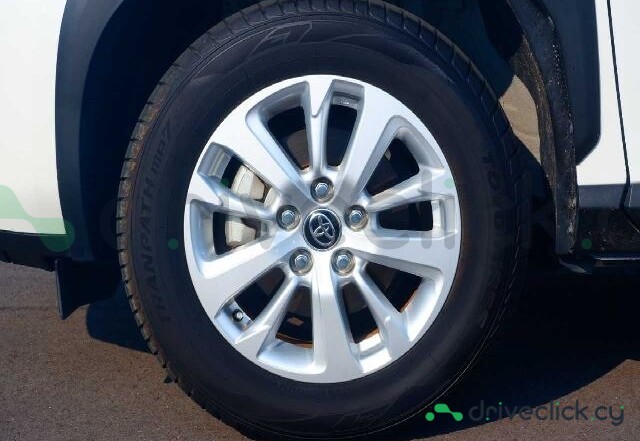 Toyota Yaris Cross Белый