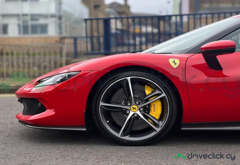 Ferrari 296 GTB Красный