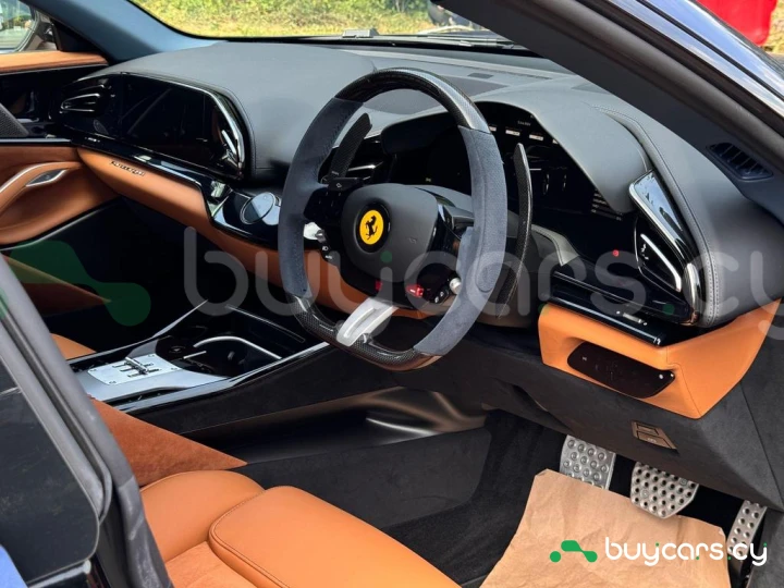 Ferrari Purosangue Синий