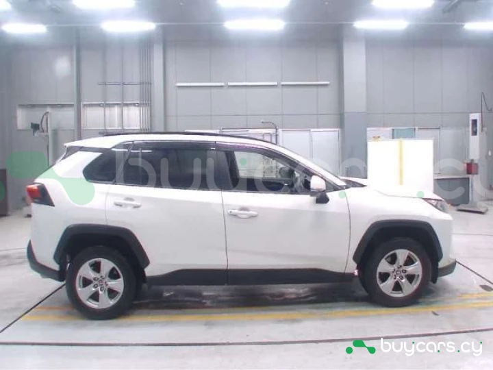 Toyota RAV4 Белый