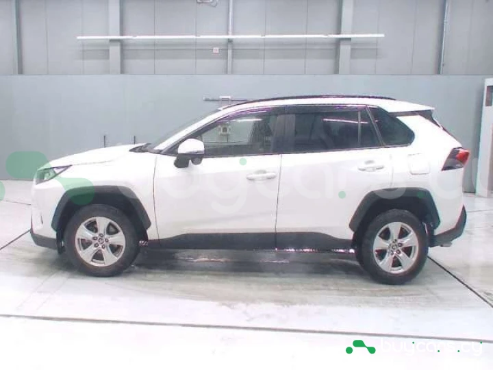 Toyota RAV4 Белый