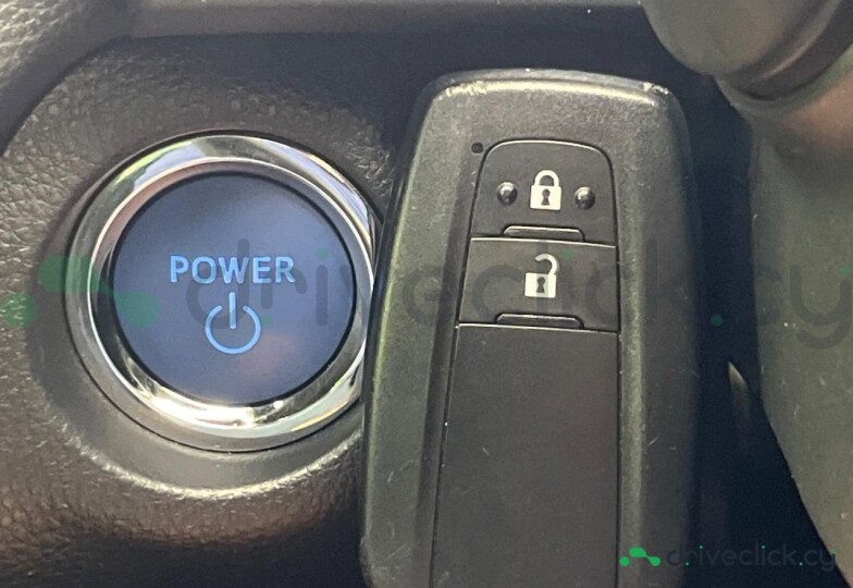Toyota RAV4 Черный