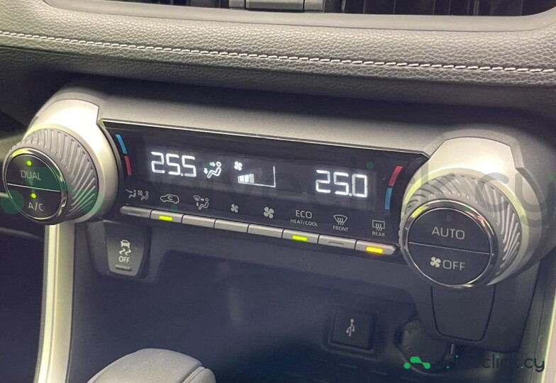 Toyota RAV4 Черный